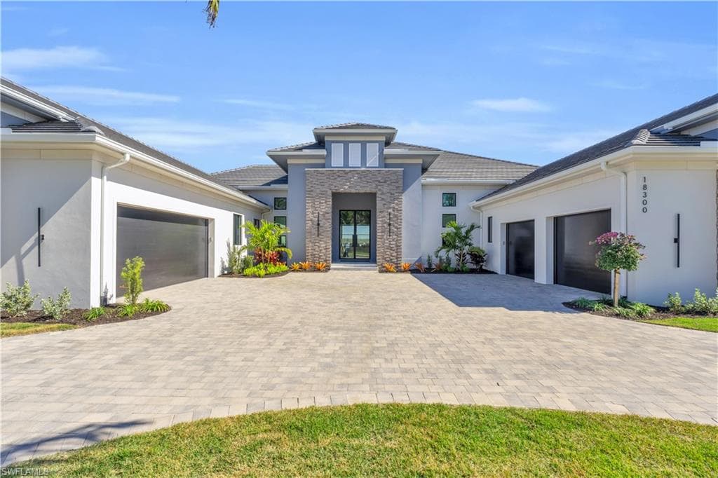 18300 Blue Eye LOOP FORT MYERS, FL 33913