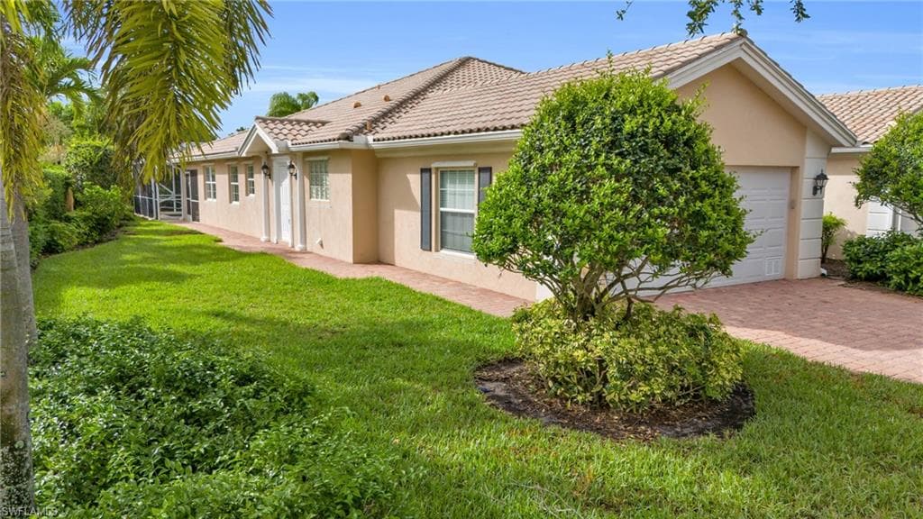 8182 Xenia LN NAPLES, FL 34114