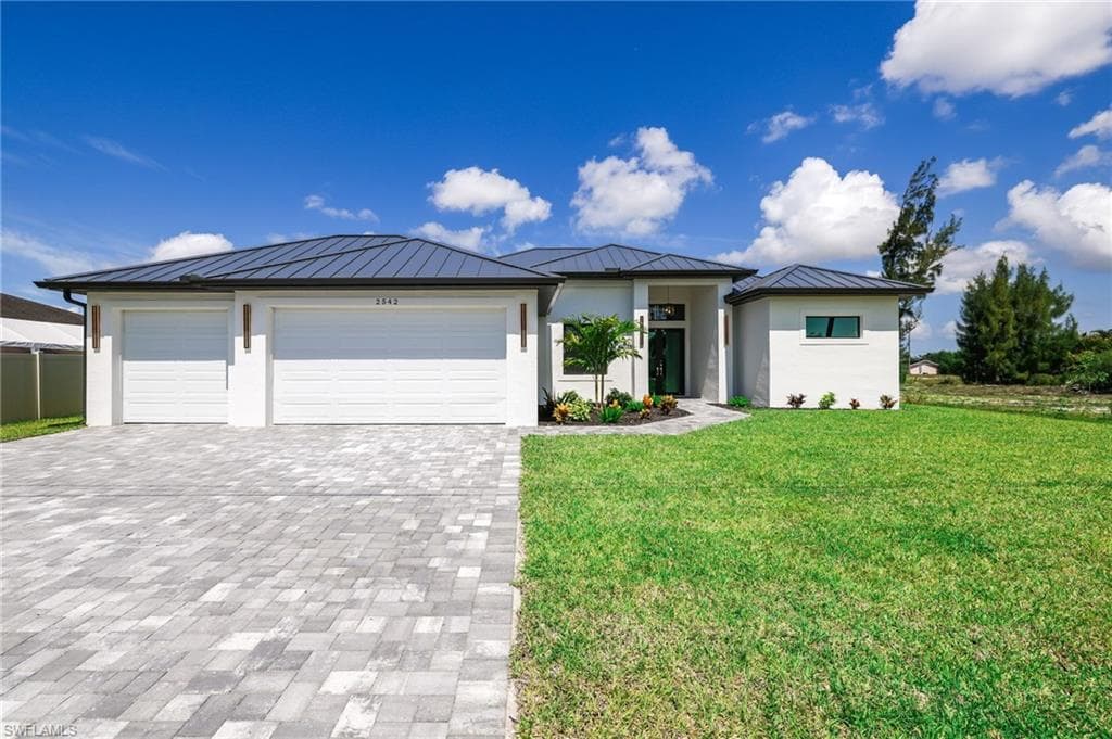 2542 SW 4th PL CAPE CORAL, FL 33914
