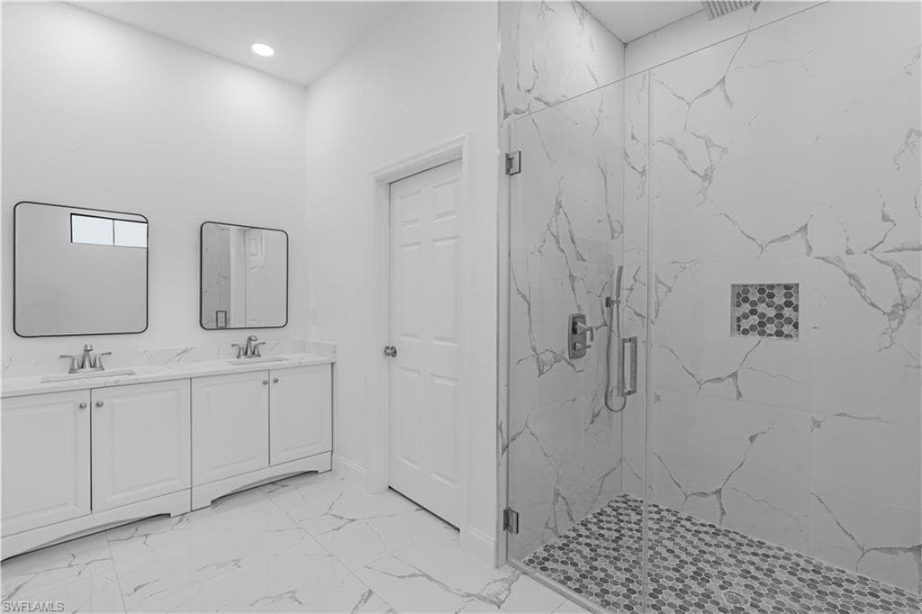 6525 FOREST CIR LABELLE, FL 33935