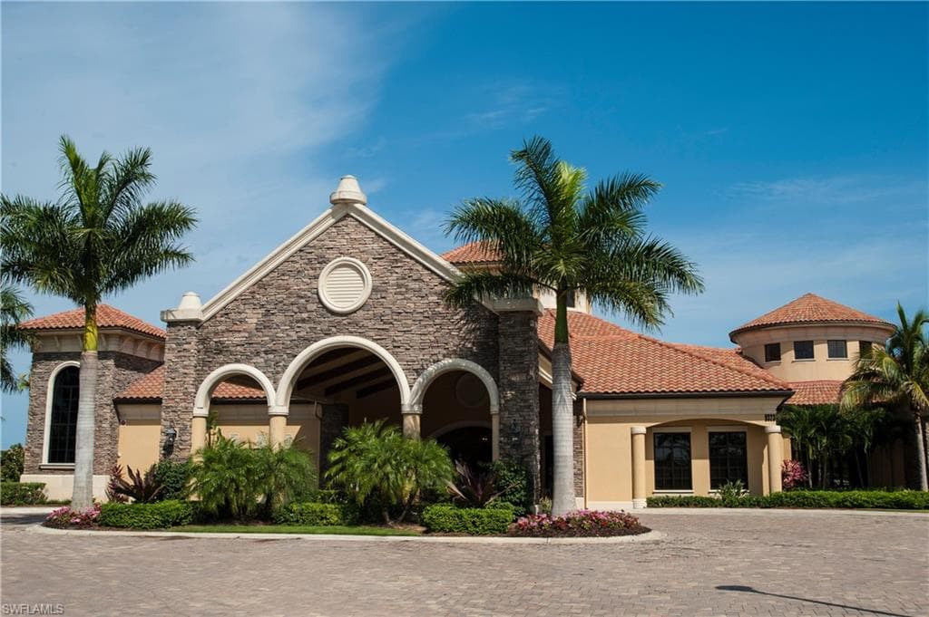 9826 Giaveno CIR 1533 NAPLES, FL 34113