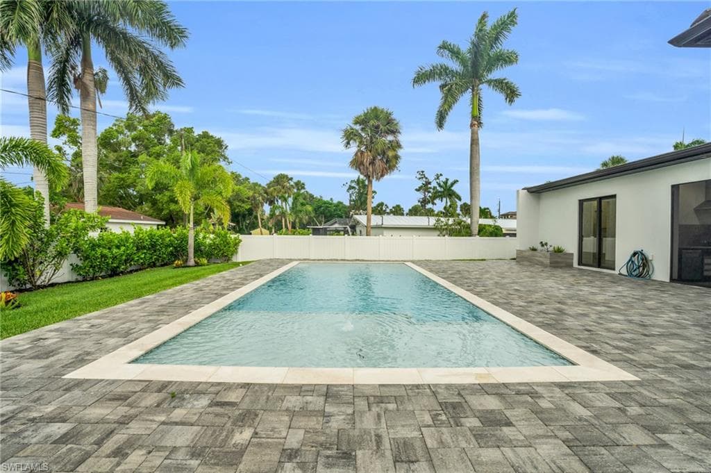 1324 Longwood DR FORT MYERS, FL 33919