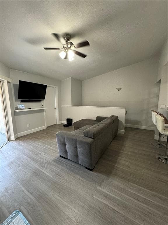 177 Santa Clara DR 14 NAPLES, FL 34104