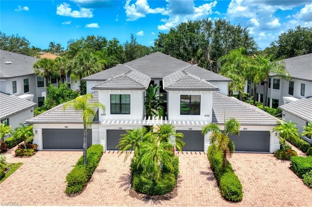 2390 Ravenna BLVD 101 NAPLES, FL 34109