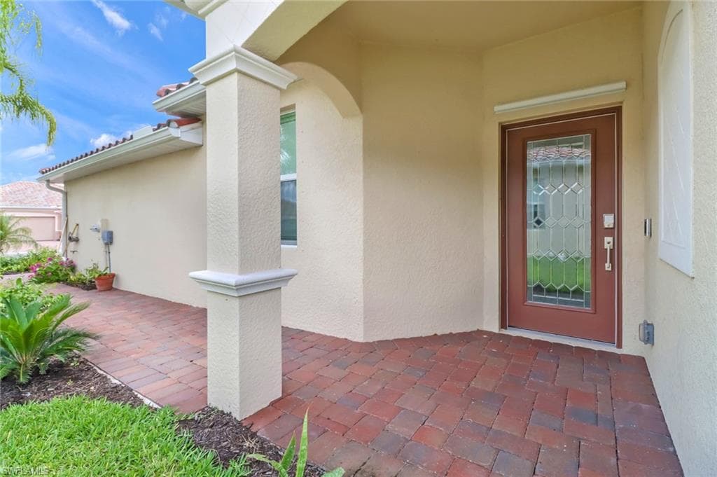 1648 Alameda DR NAPLES, FL 34120