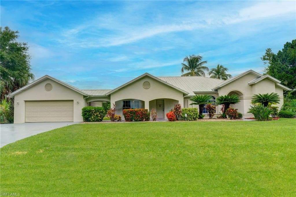 1910 Balsey RD ALVA, FL 33920