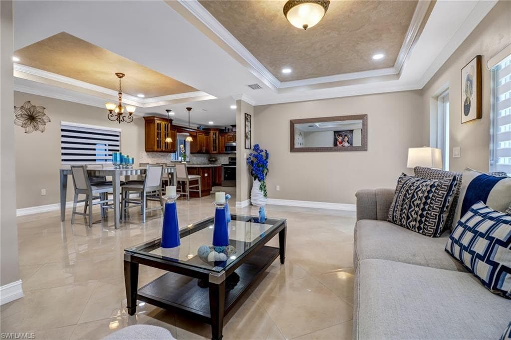 2001 43rd TER SW NAPLES, FL 34116