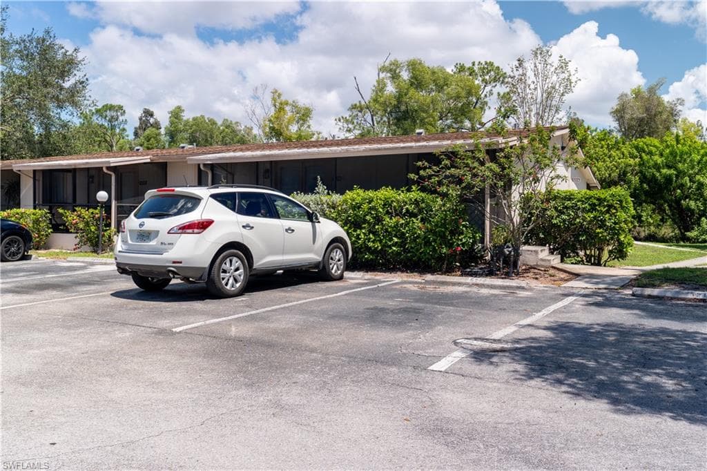 5220 Treetops DR I-A-5 NAPLES, FL 34113
