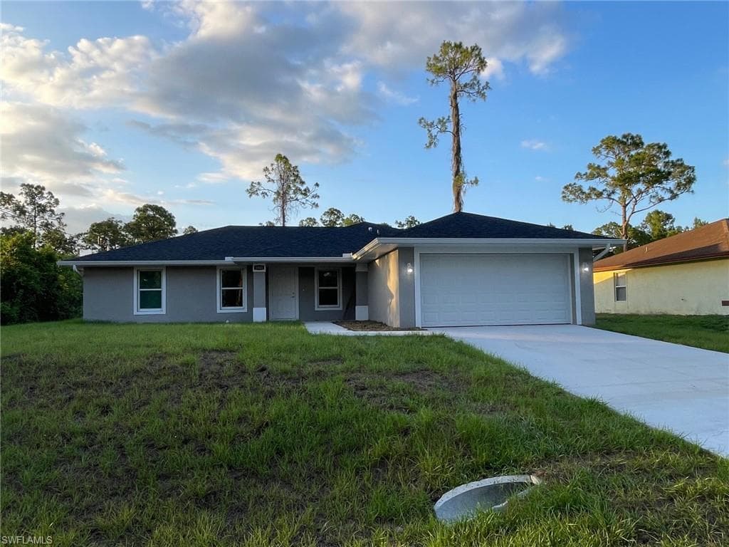 1011 Butler ST E LEHIGH ACRES, FL 33974