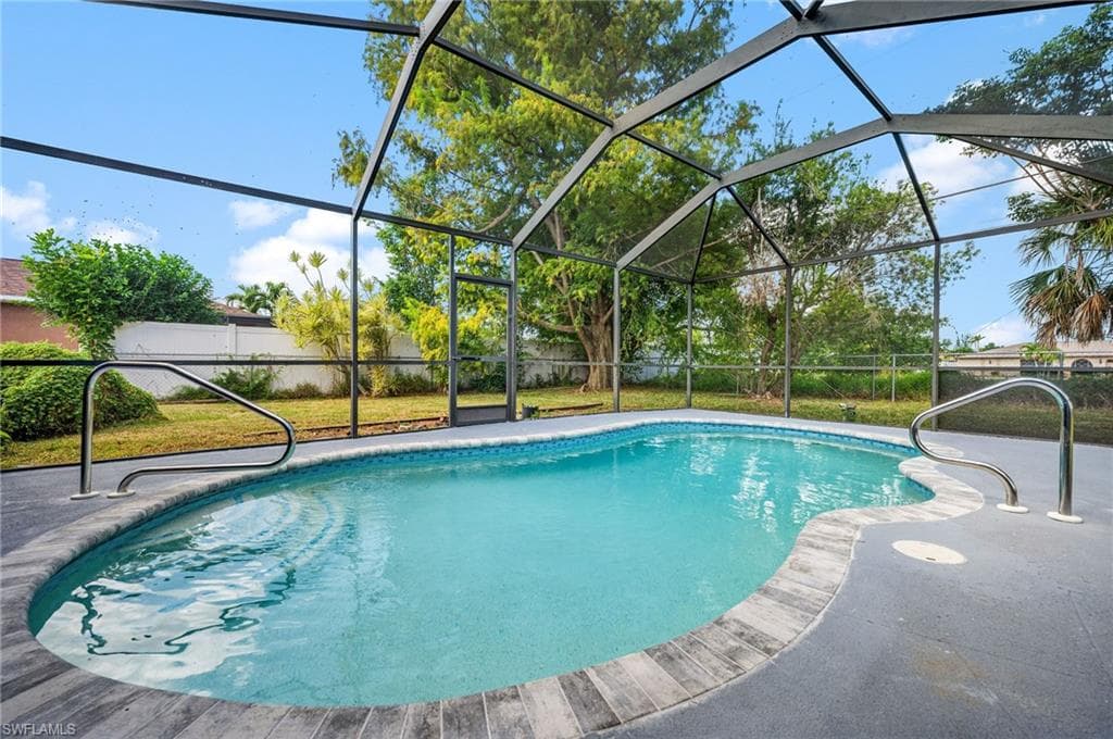 135 SE 22nd TER CAPE CORAL, FL 33990