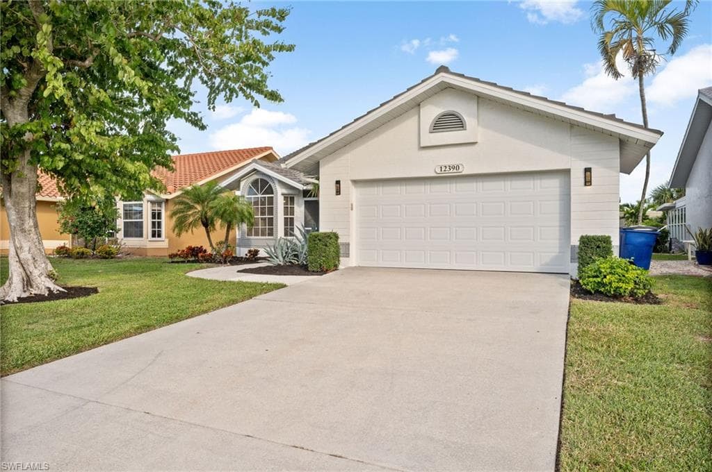 12390 Kelly Sands WAY FORT MYERS, FL 33908