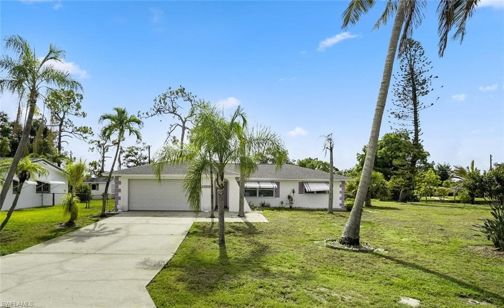 8772 Beacon ST FORT MYERS, FL 33907