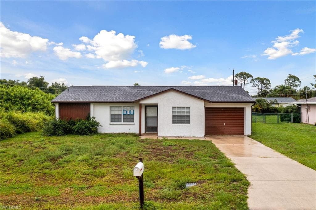 1164 Vernon AVE PORT CHARLOTTE, FL 33948