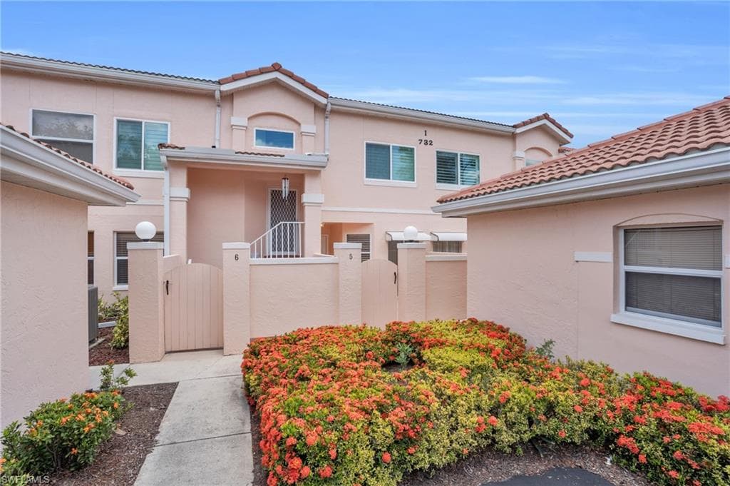 732 Woodshire LN I5 NAPLES, FL 34105