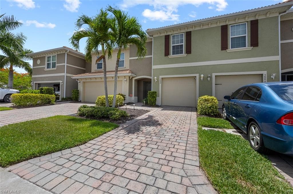 3888 Tilbor CIR FORT MYERS, FL 33916