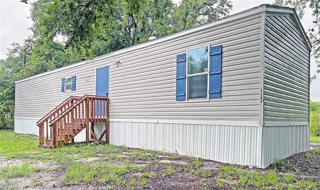 8385 Ebson DR NORTH FORT MYERS, FL 33917