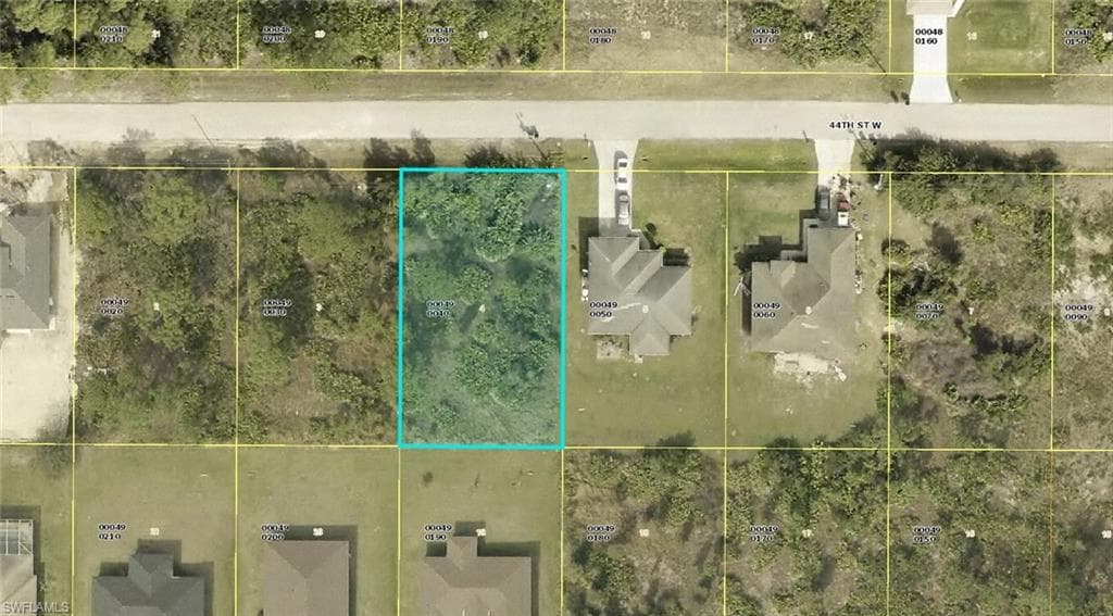 2815 44th ST W LEHIGH ACRES, FL 33971