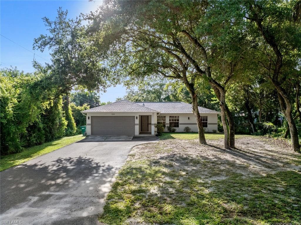 1094 13th ST SW NAPLES, FL 34117