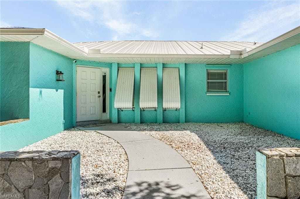 1131 SE 34th TER CAPE CORAL, FL 33904
