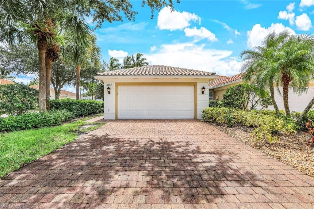 3100 Futuna LN NAPLES, FL 34119