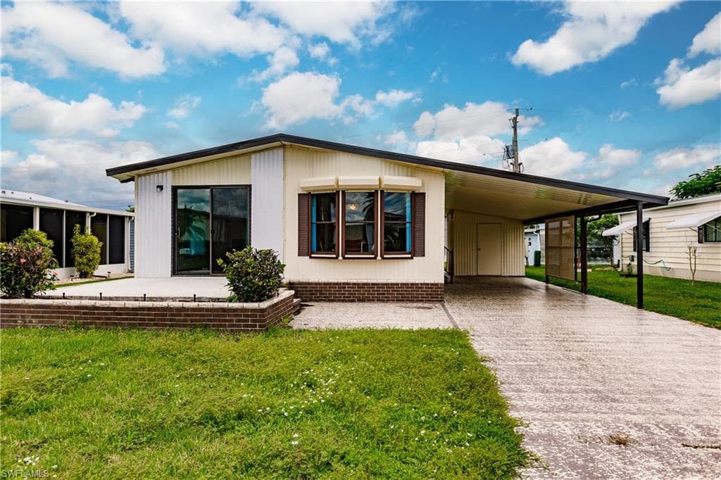 3149 Running Deer DR NORTH FORT MYERS, FL 33917