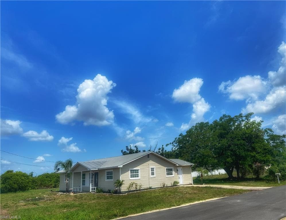 4200 7th ST SW LEHIGH ACRES, FL 33976