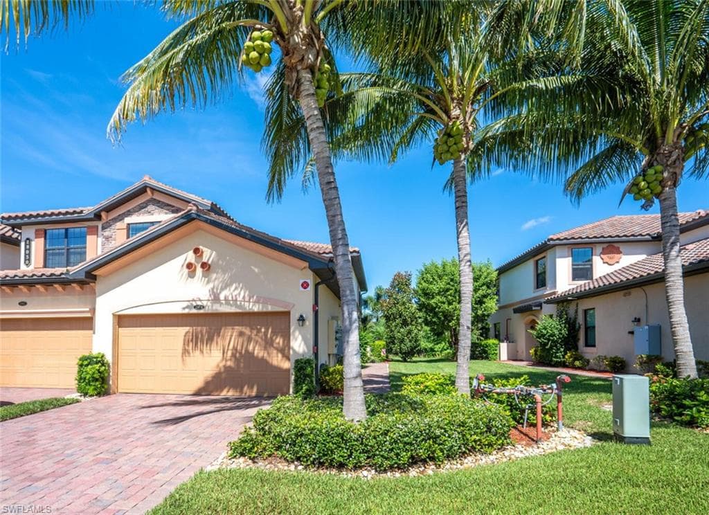 28030 Cookstown CT 2904 BONITA SPRINGS, FL 34135