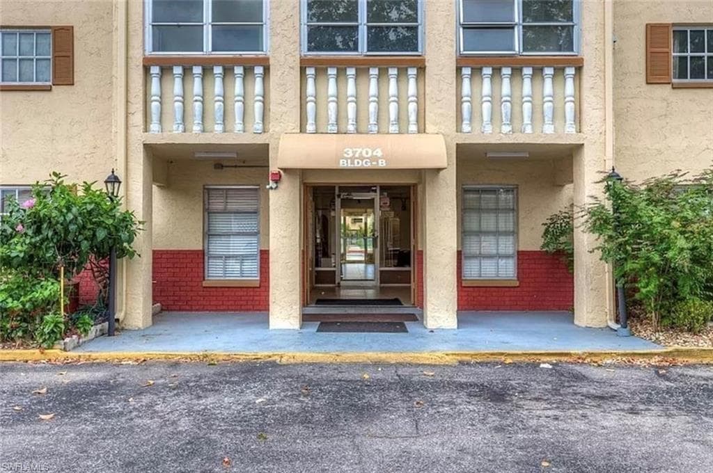 3704 Broadway 300 FORT MYERS, FL 33901