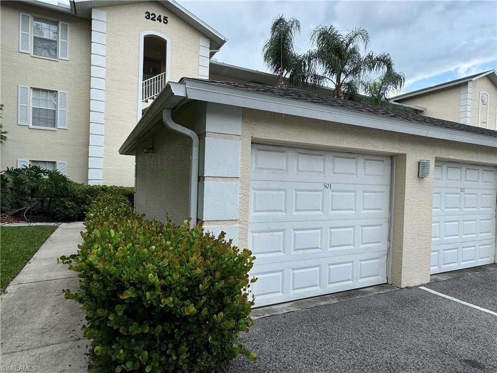 3245 Cypress Glen WAY 501 NAPLES, FL 34109