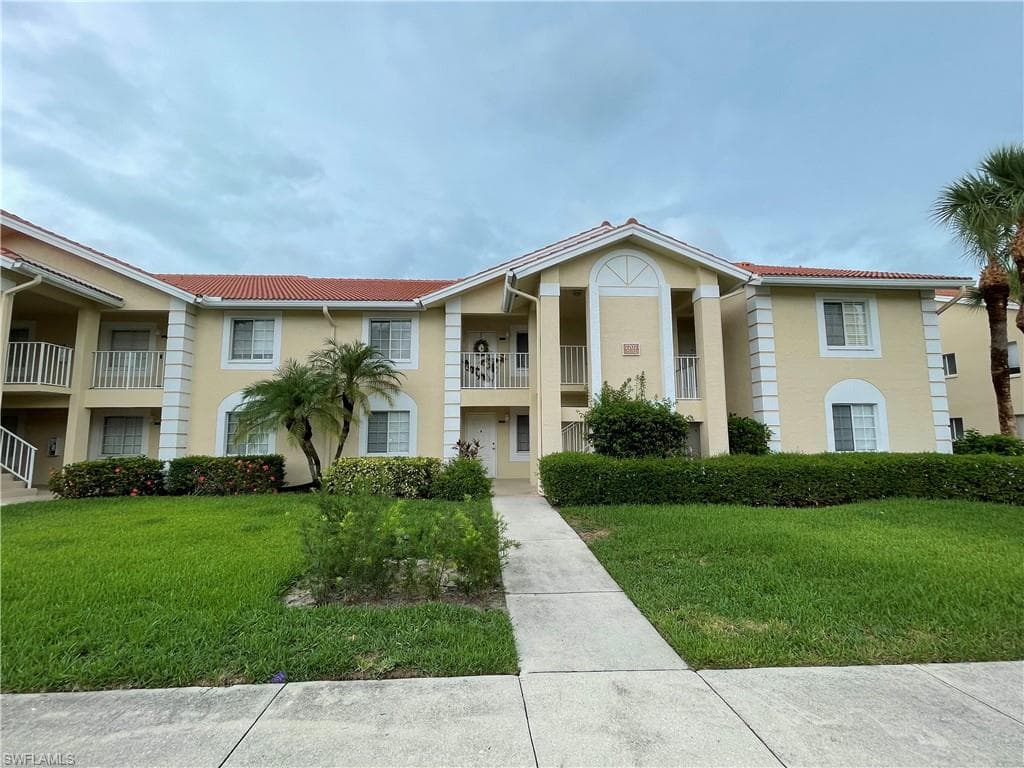 7707 Jewel LN 103 NAPLES, FL 34109