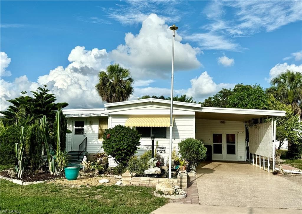 27373 Pauline DR BONITA SPRINGS, FL 34135