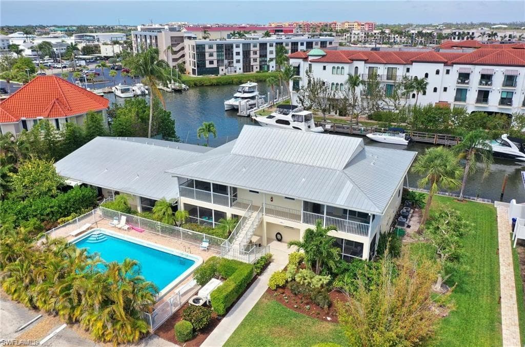 1351 Curlew AVE 204 NAPLES, FL 34102