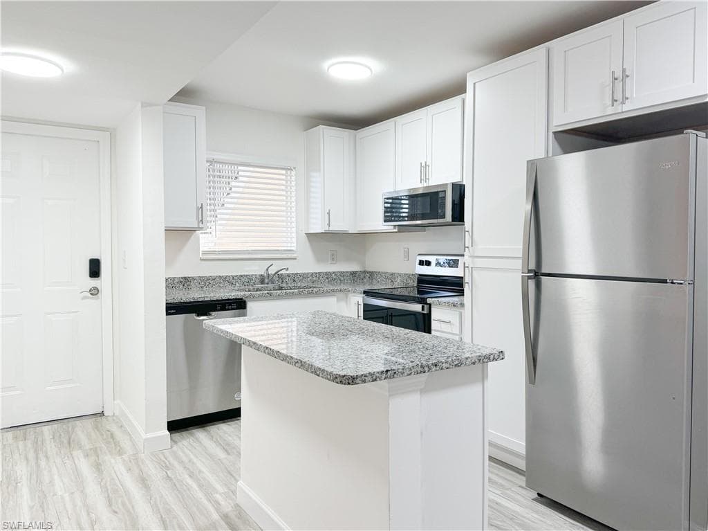 11960 Palm Bay CT 202 BONITA SPRINGS, FL 34135