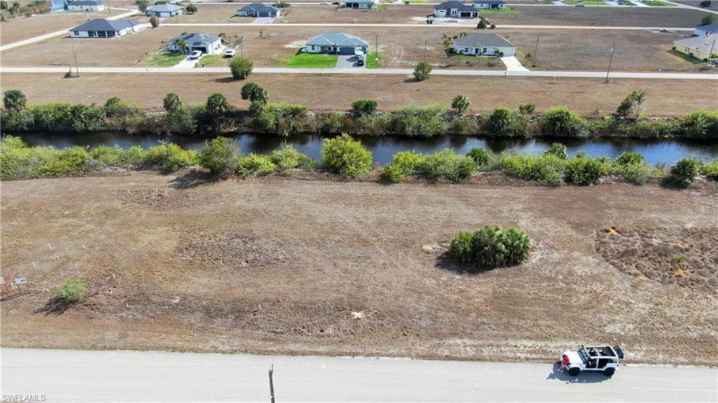 3900 NW 39th LN CAPE CORAL, FL 33993