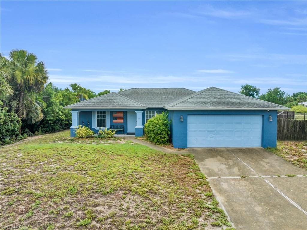 6015 Vera AVE N LEHIGH ACRES, FL 33971