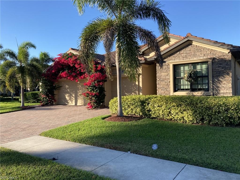 3809 Ruby WAY NAPLES, FL 34114
