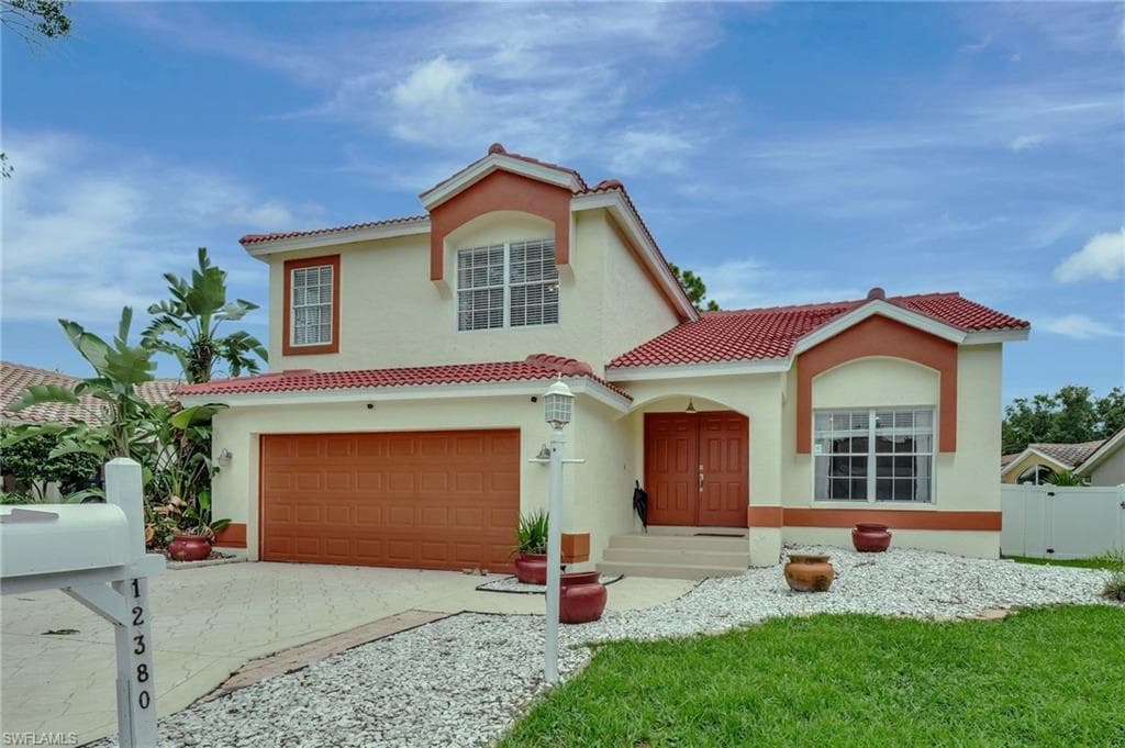 12380 Eagle Pointe CIR FORT MYERS, FL 33913