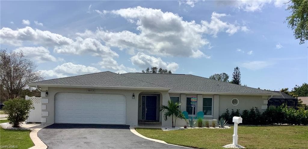 1613 Fig LN NAPLES, FL 34105