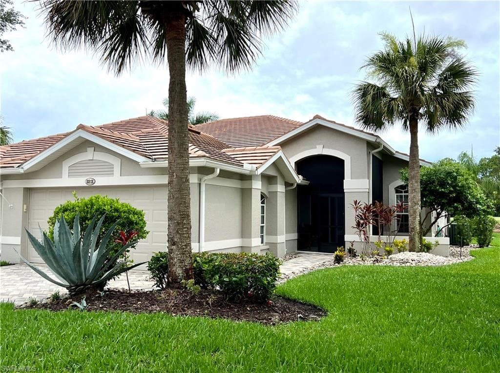 8818 Naples Heritage DR NAPLES, FL 34112
