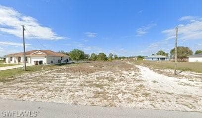 2700 40th ST SW LEHIGH ACRES, FL 33976