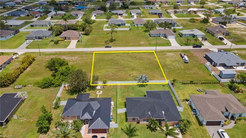 1226 NW 19th TER CAPE CORAL, FL 33993