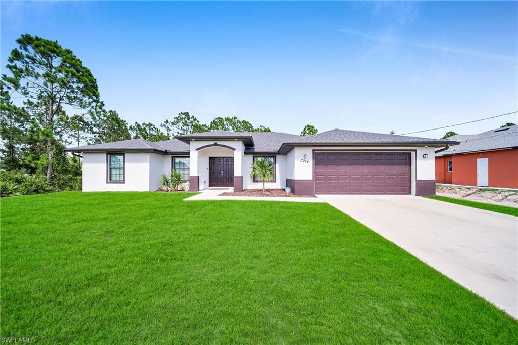 1014 Rush AVE LEHIGH ACRES, FL 33972