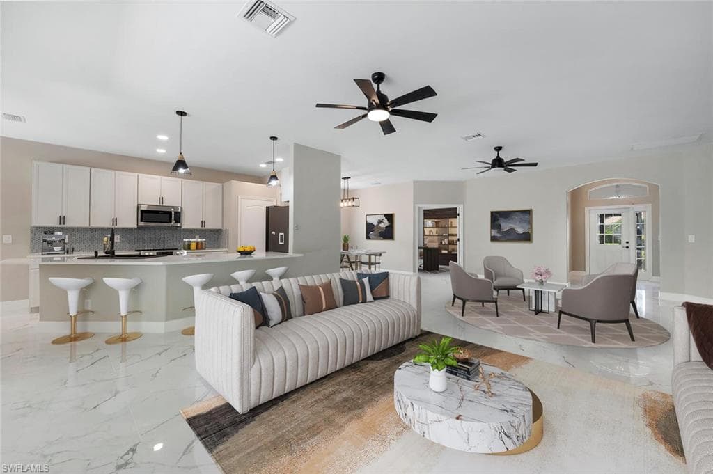 20360 Talon TRCE ESTERO, FL 33928