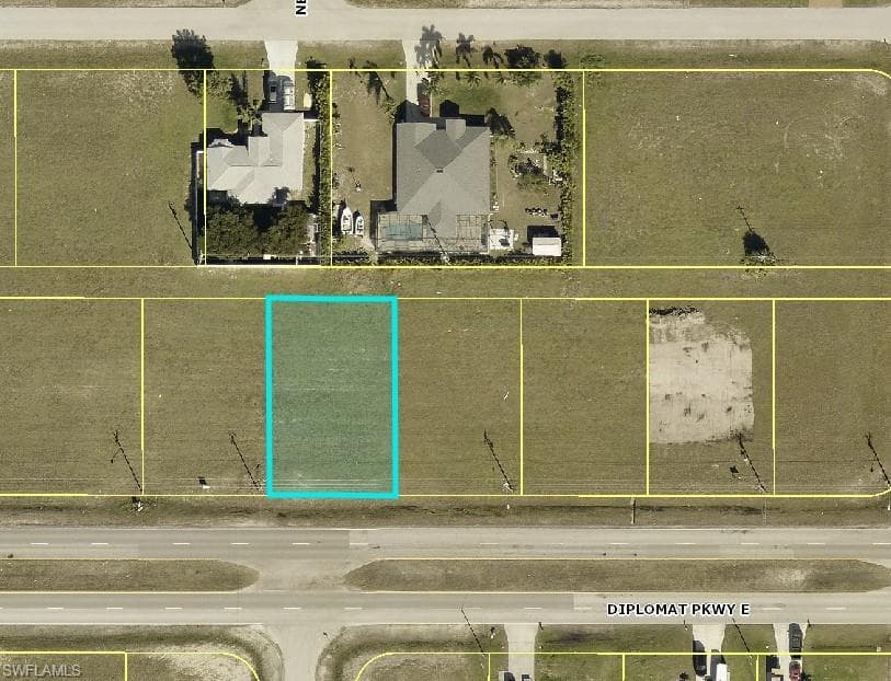 29 Diplomat PKWY E CAPE CORAL, FL 33909