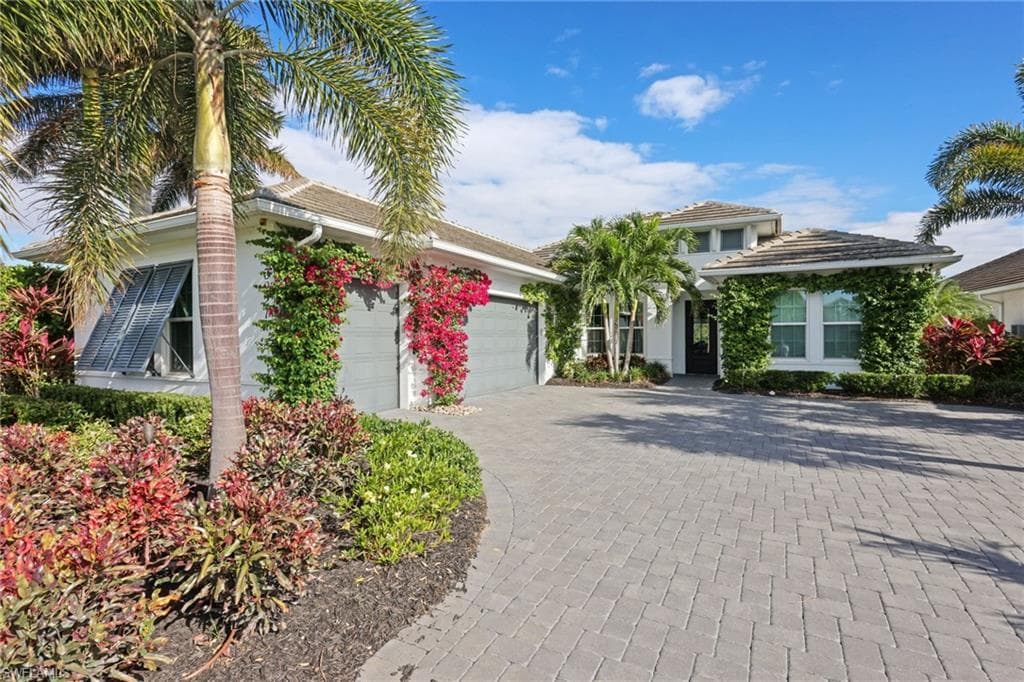 3227 Cotuit LN NAPLES, FL 34114