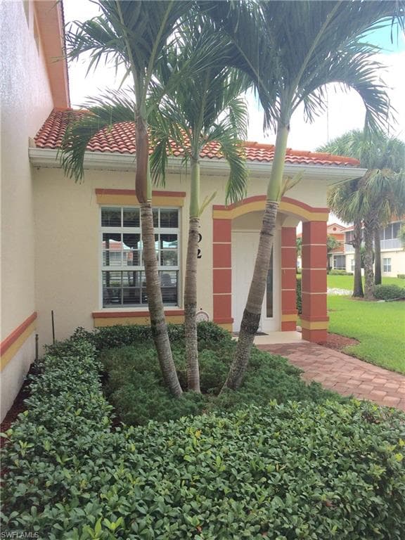 25106 Peacock LN 102 NAPLES, FL 34114