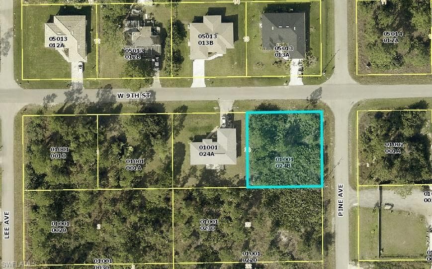 2101 9th ST LEHIGH ACRES, FL 33972