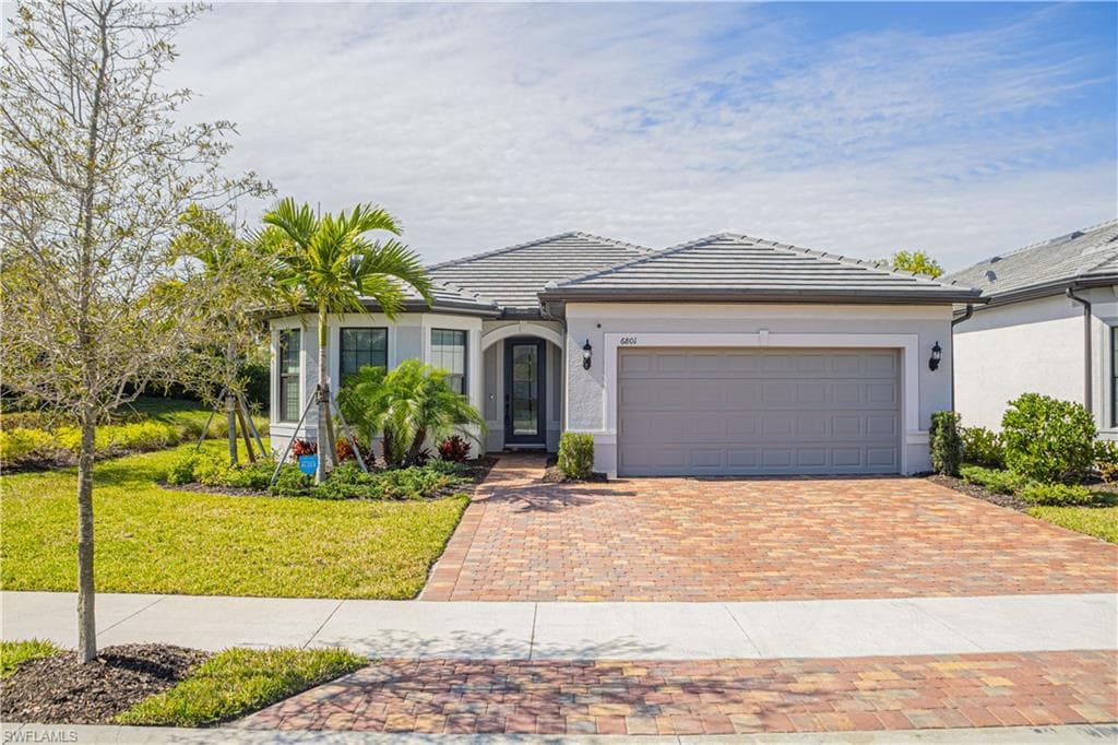 6801 Greenbriar CT NAPLES, FL 34114