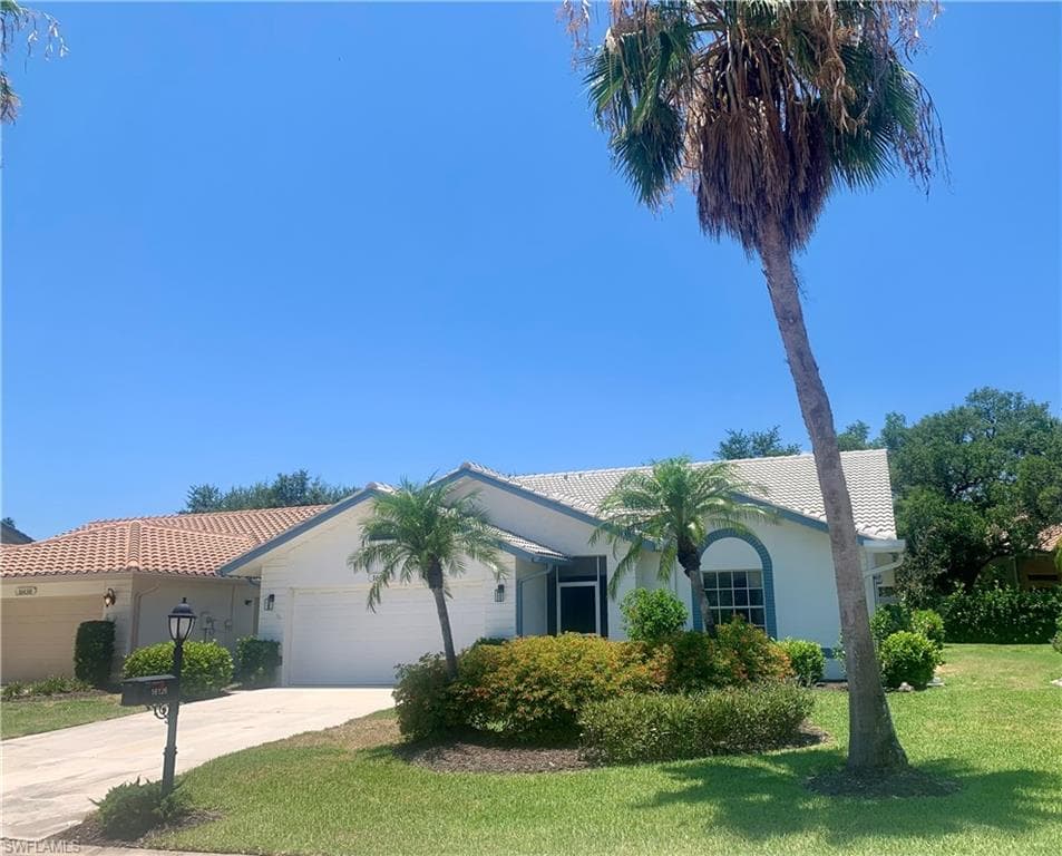 16126 Kelly Woods DR FORT MYERS, FL 33908