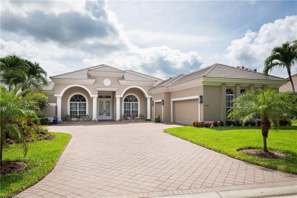 984 Glen Lake CIR NAPLES, FL 34119